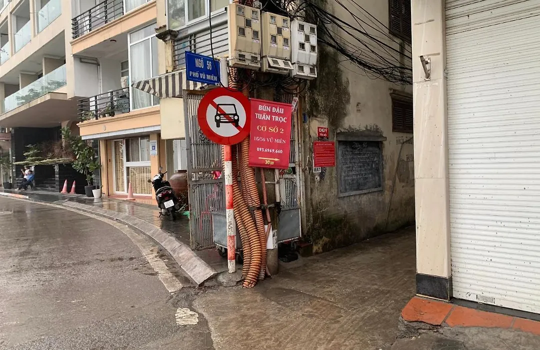 Căn hộ đầy đủ tiện nghi tại Vũ Miên Tây Hồ-1